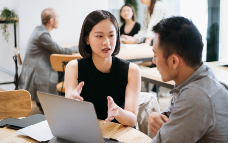 two people having a conversation